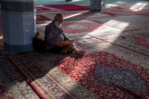 Keajaiban dan Keutamaan Membaca Al-Qur’an dalam Kehidupan Sehari-hari