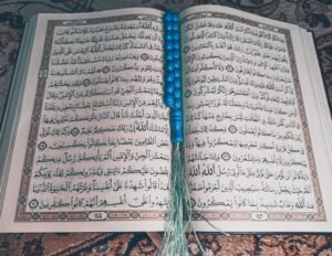 Keajaiban dan Keutamaan Membaca Al-Qur’an dalam Kehidupan Sehari-hari